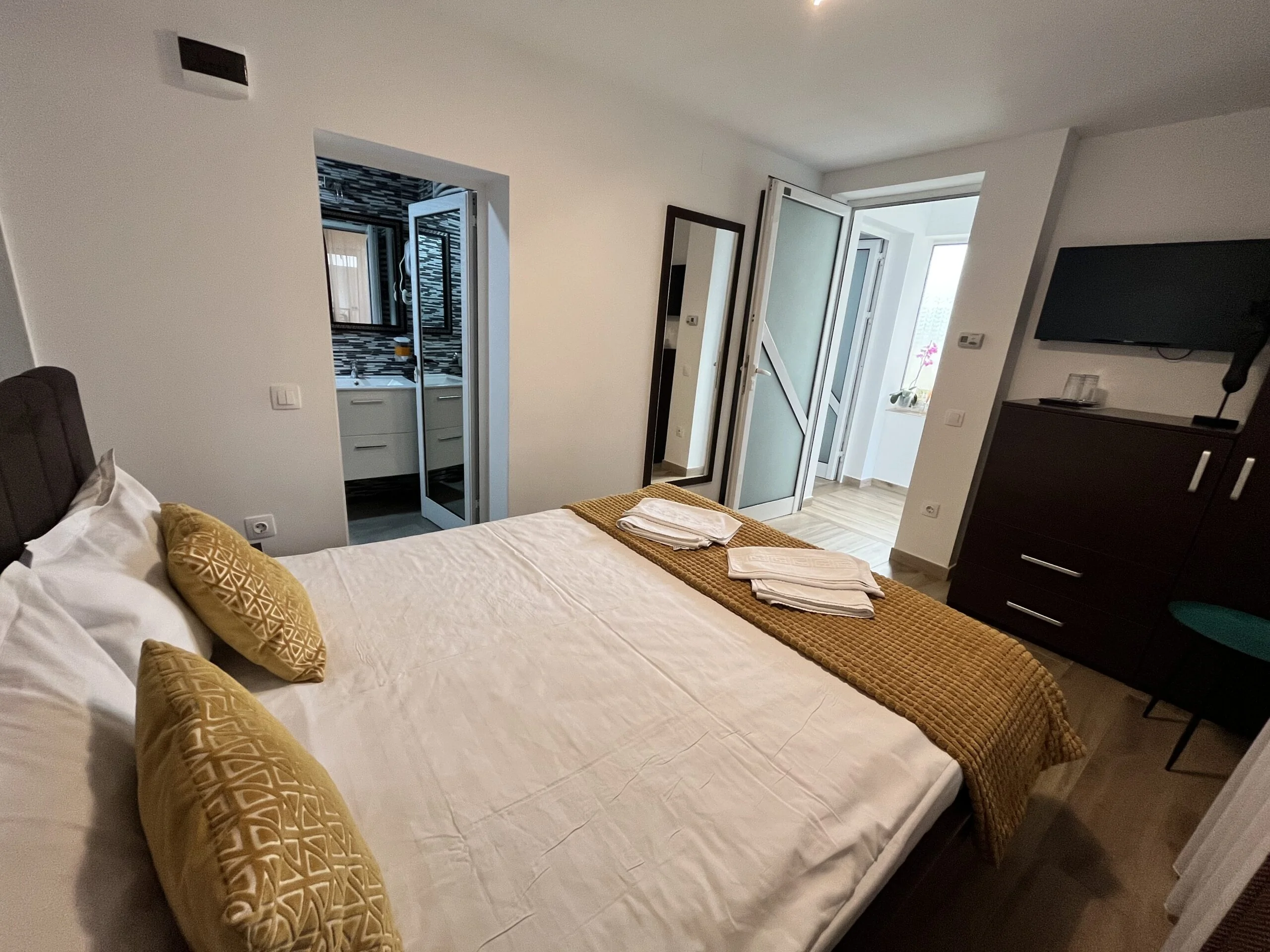 Camera 5 - Camera Dubla Standard Cazare Sinaia